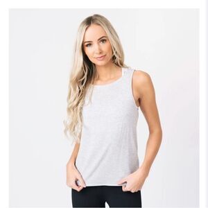 Women's Gray Sleeveless Top Small Women’s knot top swirl casual gym shirt twist